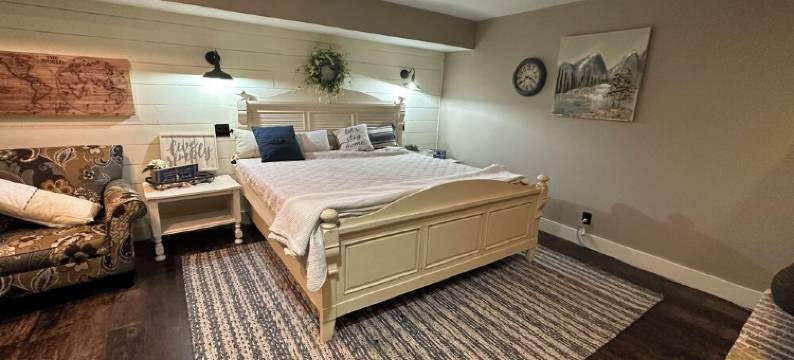 Pool is Open & Heated, Large Areas, 20’X40’ Pool, Hot Tub, Fireplace, Game Room图片