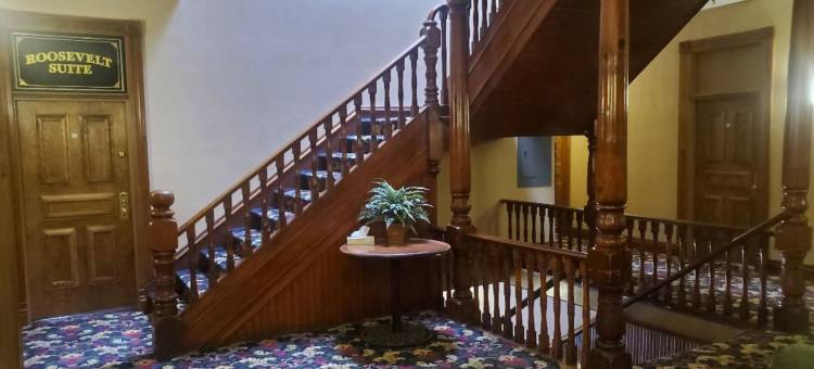 历史布洛克酒店(Historic Bullock Hotel)图片