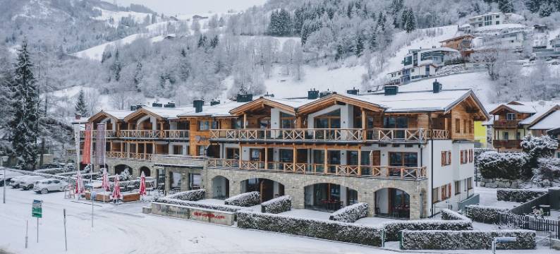 卡普伦阿维尼达芒廷阿尔平租赁小屋(Avenida Mountain Lodges Kaprun)图片