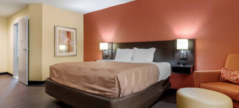 凤凰城哥伦布凯艺酒店(Quality Inn Phenix City Columbus)图片