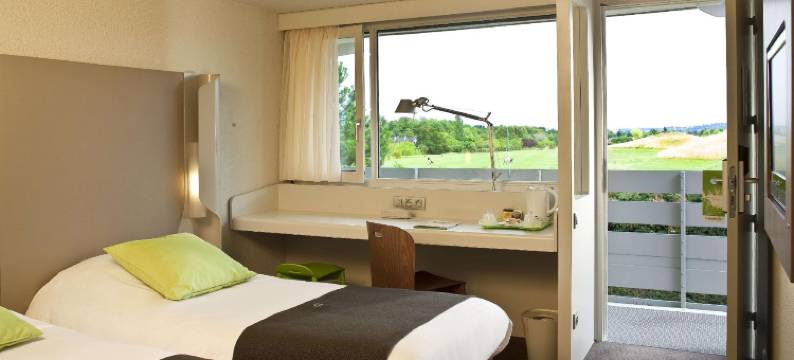 康铂 NATURE - 塞纳河畔维莱讷波瓦西(Campanile NATURE - Villennes sur Seine Poissy)图片