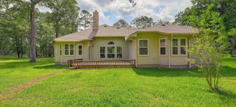 空气清新的代顿度假屋带露台+私人院子！(Airy Dayton Vacation Home w/ Deck + Private Yard!)图片