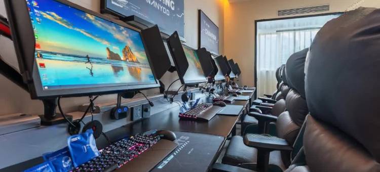 网鱼电竞酒店(广州东站天河体育中心店)图片