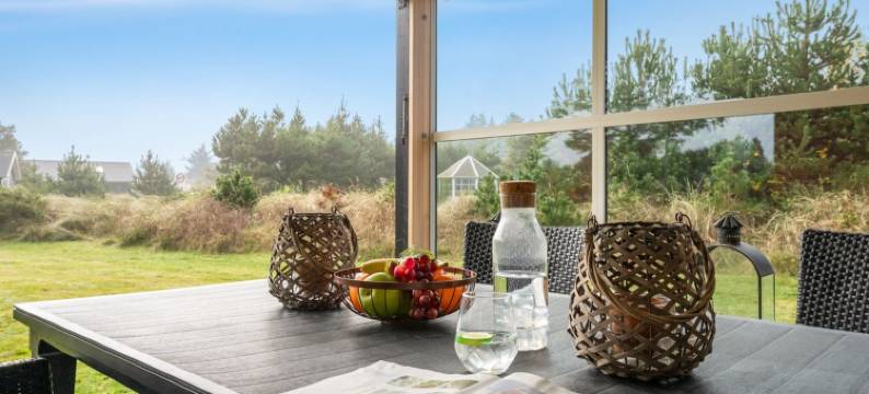 "Agni" - 800m from the Sea图片