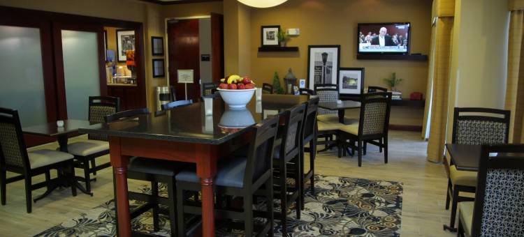 希尔顿欢朋酒店-克林顿(Hampton Inn Clinton Mo)图片