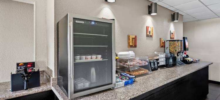 温泉城红屋顶客栈(Red Roof Inn Hot Springs)图片