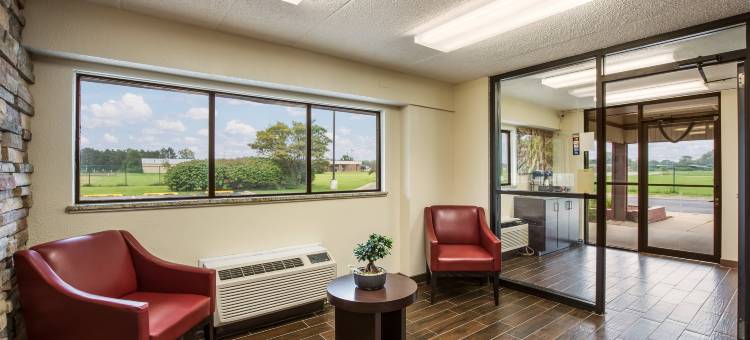 红顶酒店-萨吉诺-弗兰肯默斯(Red Roof Inn Saginaw - Frankenmuth)图片