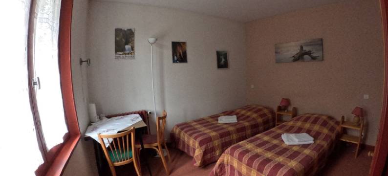 吉内兹桥边(Au Pont de la Gineze)图片