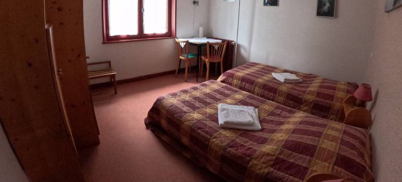 吉内兹桥边(Au Pont de la Gineze)图片