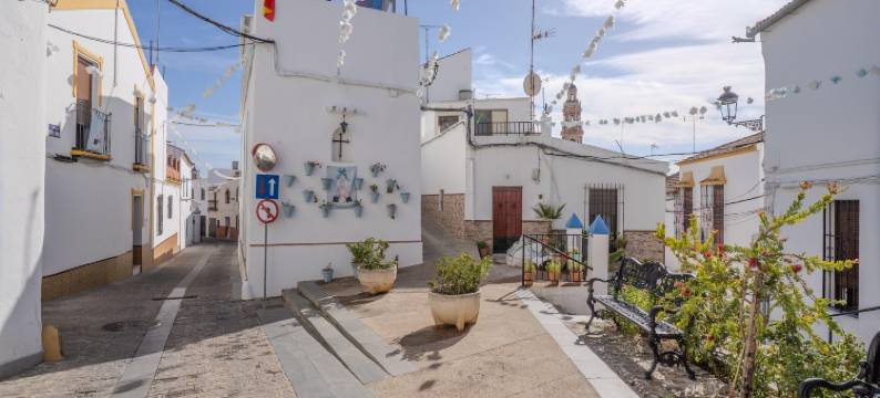Apartment in Peñaflor with Charming Patio图片