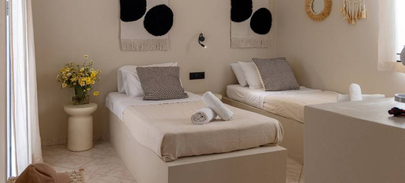 诺埃客房在提诺斯中心(Noe Rooms In Center Of Tinos)图片