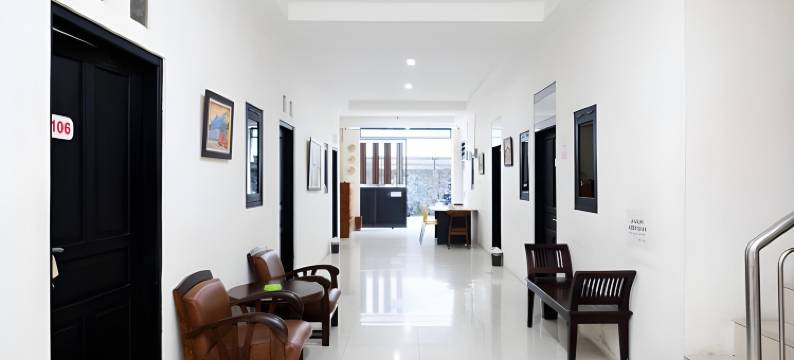 红多兹伊斯兰酒店-近梭罗广场购物中心(RedDoorz Syariah Near Solo Square Mall)图片