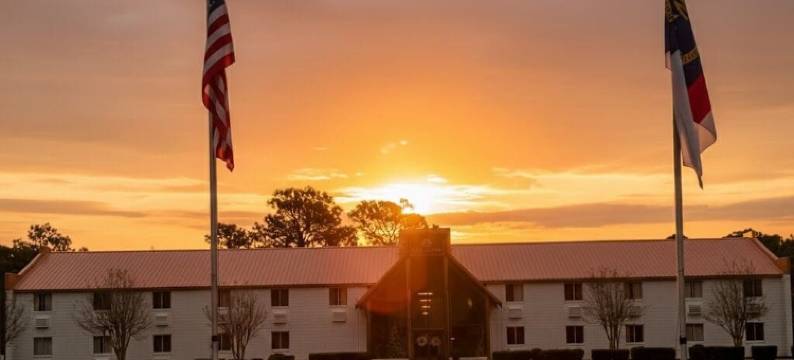 卡罗来纳松树旅店(Carolina Pine Inn Near Southern Pines-Pinehurst)图片