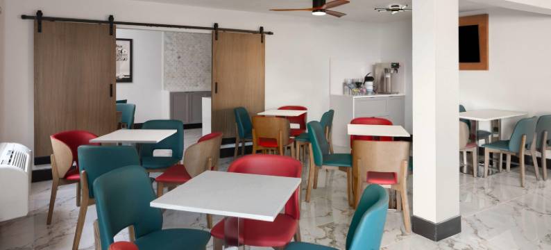 Days Inn by Wyndham Omaha NE图片