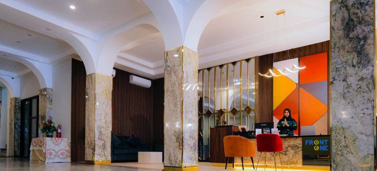 前一酒店梅西尔，泗水(Front One Hotel Mesir  Surabaya)图片