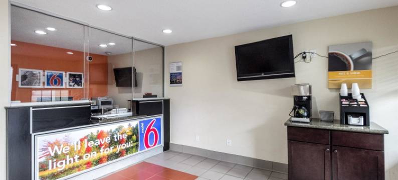 新不伦瑞克Motel 6，NJ(Motel 6 New Brunswick, NJ)图片