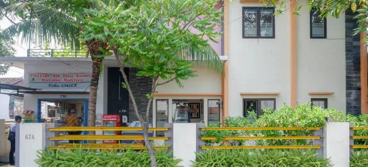 红多兹伊斯兰酒店-近三宝垄克拉皮亚克收费站出口(RedDoorz Syariah Near Exit Tol Krapyak Semarang)图片