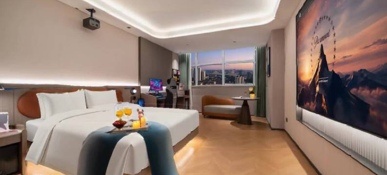 叶与晨电竞电影酒店(廊坊站万达广场店)图片