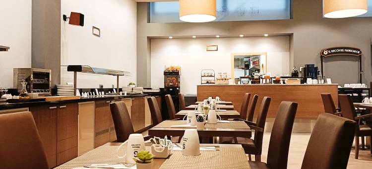 塞尔科蒂尔波塔莱斯酒店(Hotel Sercotel Portales)图片
