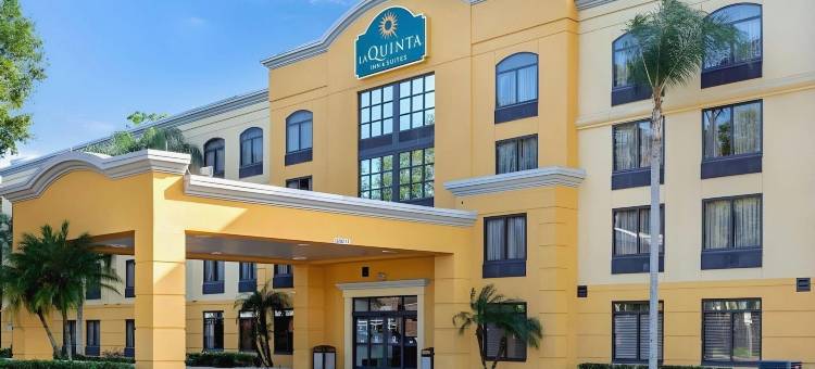 坦帕北I-75舒适套房酒店(Comfort Inn & Suites Tampa North I-75)图片