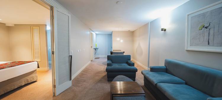 由纳赛母公司经营的维多利亚别墅库里提巴酒店(Hotel Victoria Villa Curitiba by Nacional Inn)图片