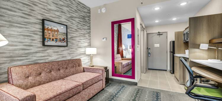 罗利州立竞技场希尔顿惠庭酒店(Home2 Suites by Hilton Raleigh West Lenovo Center)图片
