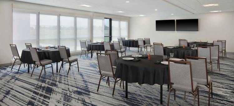 哥伦布唐普雷斯套房酒店(TownePlace Suites by Marriott Columbus)图片