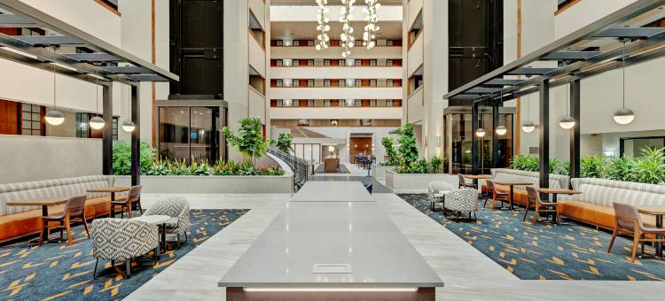俄克拉何马城威尔罗杰斯机场希尔顿安泊酒店(Embassy Suites by Hilton Oklahoma City Will Rogers Airport)图片