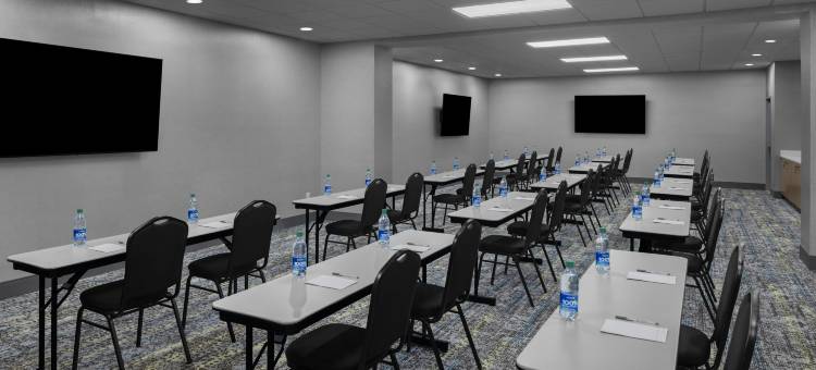 克里夫兰市中心希尔顿欢朋酒店(Hampton Inn Cleveland-Downtown)图片