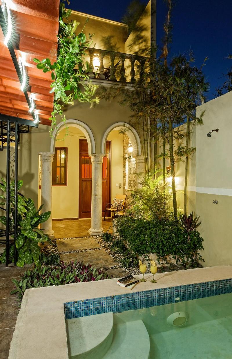 Casa Del Maya Bed & Breakfast Over view