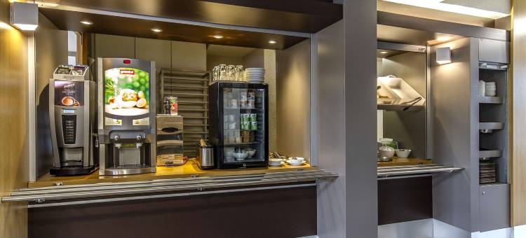 南佩皮尼扬西班牙门民宿酒店(B&B Hotel Perpignan Sud Porte d'Espagne)图片