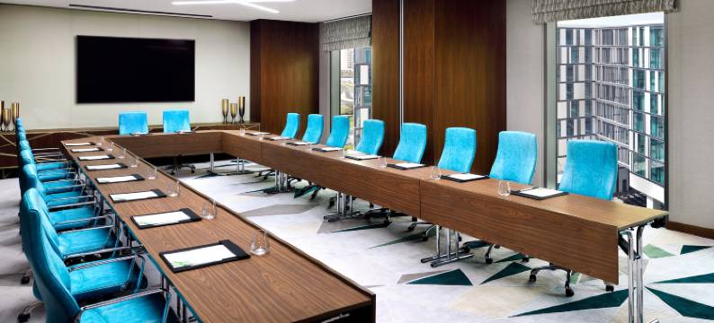 迪拜阿勒马克图姆机场假日酒店(Holiday Inn DUBAI AL-MAKTOUM AIRPORT by IHG)图片