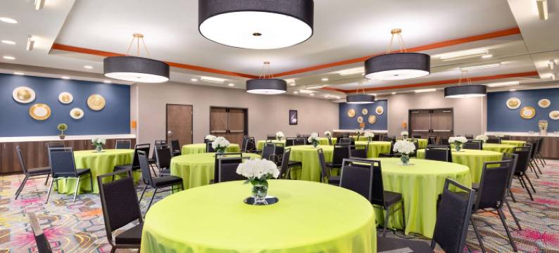 布拉塞尔顿拉昆塔温德姆套房酒店(La Quinta Inn & Suites by Wyndham Braselton)图片