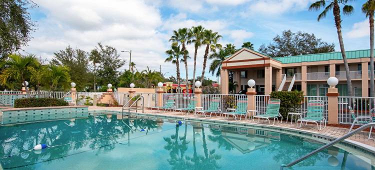 伊康套房酒店(Econo Lodge Inn & Suites)图片