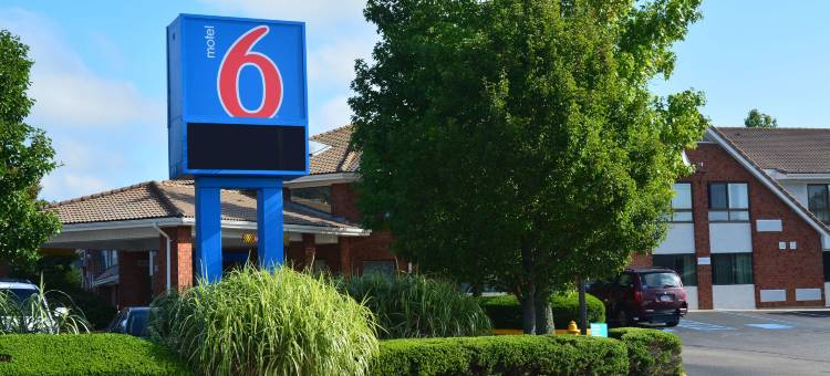 纽波特罗德岛6号汽车旅馆(Motel 6 Newport, RI)图片