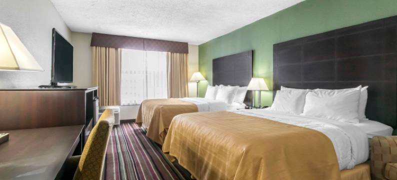 品质酒店及套房马洞 - 洞穴城(Quality Inn & Suites Horse Cave - Cave City)图片