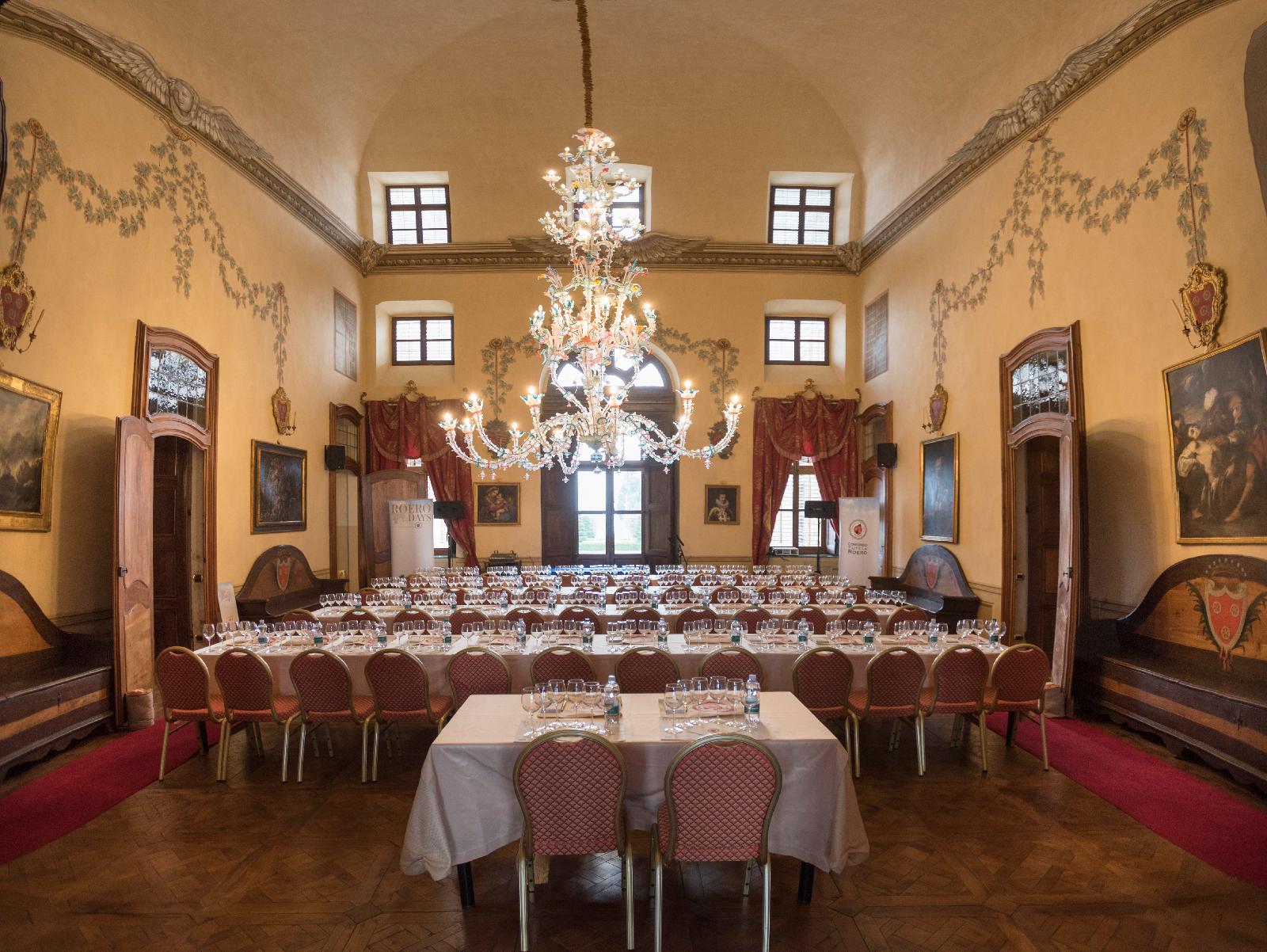 Castello di Guarene Over view