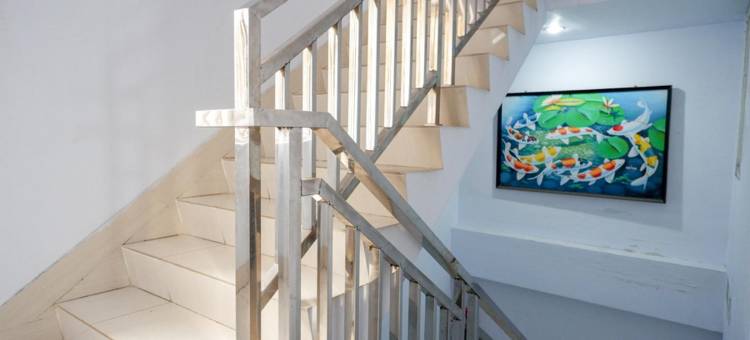 红多兹@布拉沃潘泰卡玛利巴务巴务酒店(RedDoorz @ Hotel Bravo Pantai Kamali Bau Bau)图片