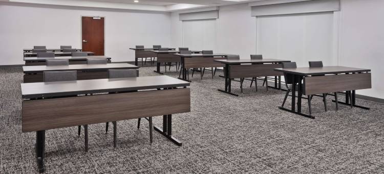 凤凰城哥伦布区欢朋套房酒店(Hampton Inn & Suites Phenix City - Columbus Area)图片