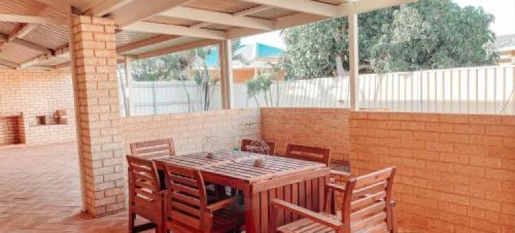 卡那封3卧2卫度假屋(Carnarvon 3Br & 2BA Holiday House)图片