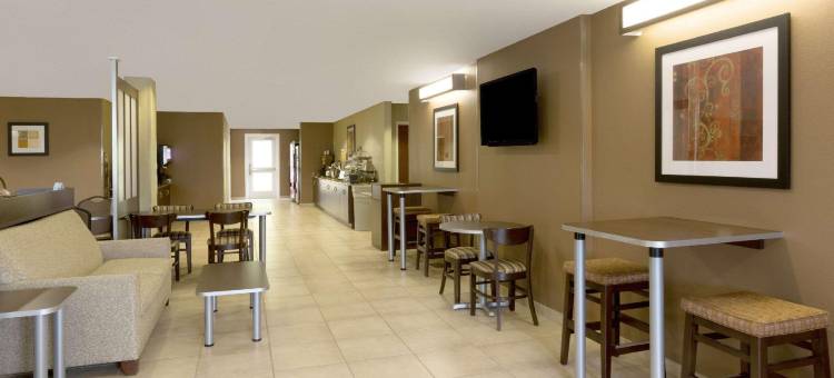 西尔瓦迪尔斯伯勒区麦客达套房酒店(Microtel Inn & Suites by Wyndham Sylva Dillsboro Area)图片