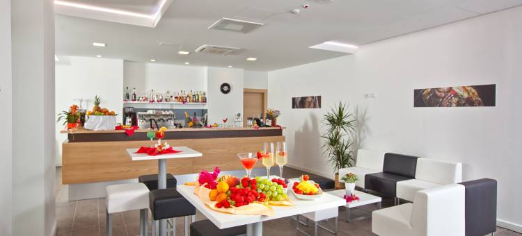 萨利纳斯托雷俱乐部酒店(Hotel Club Torre Salinas - Adults Only)图片