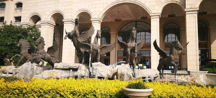 北戴河新区蔚蓝海岸旁一杯澜别墅(香海湾路分店)图片