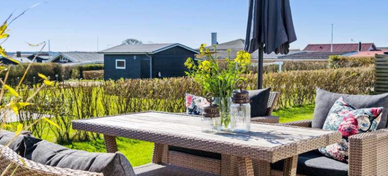 "Ovine" - 300m from the Sea图片