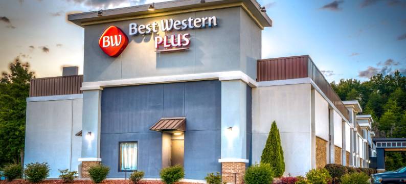 贝斯特韦斯特优质普拉斯亚德金谷套房酒店(Best Western Plus Yadkin Valley Inn  Suites)图片