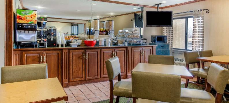 底特律绍斯盖特拉昆塔温德姆酒店(La Quinta Inn by Wyndham Detroit Southgate)图片