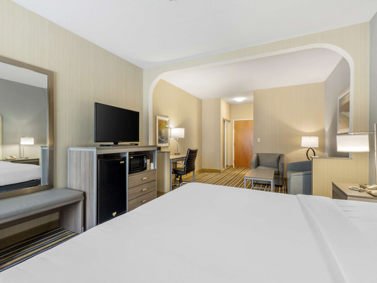 新英格兰贝斯特韦斯特优质套房酒店