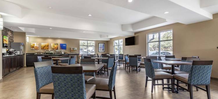 舒适套房酒店-医学中心近六旗(Comfort Suites Medical Center Near Six Flags)图片