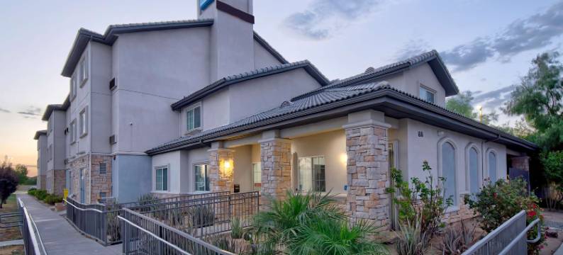 贝克斯菲尔德6号公寓式酒店(Studio 6 Bakersfield, CA)图片