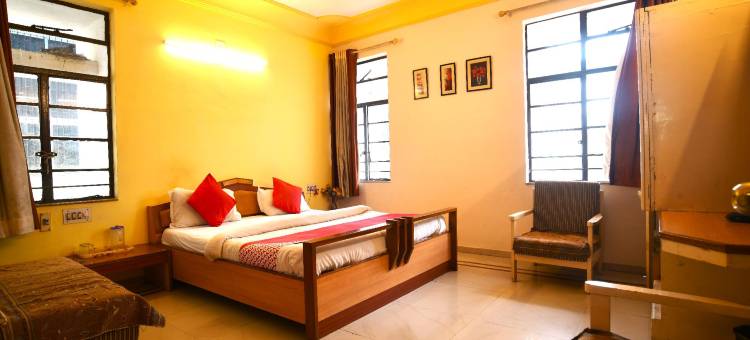 OYO 9751 福伦达凡住宅酒店(Collection O Dandiya Bazar Formerly Vrundavan Residency)图片